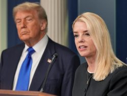 Republicans caution Pam Bondi faces a ‘tough September’ Republicans caution Pam Bondi faces a ‘tough September’