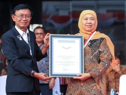 Jawa Timur Pecahkan Rekor MURI dengan Tanam Indigofera Serentak, Gubernur Khofifah: Pakan Ternak Murah dan Berkualitas Jawa Timur Pecahkan Rekor MURI dengan Tanam Indigofera Serentak, Gubernur Khofifah: Pakan Ternak Murah dan Berkualitas