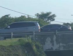 Macet Total di Tol Jakarta-Tangerang, Pengendara Nekat Mundur untuk Masuk ke Alam Sutera Macet Total di Tol Jakarta-Tangerang, Pengendara Nekat Mundur untuk Masuk ke Alam Sutera