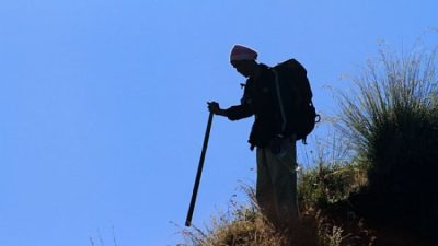 Kekuatan Kit Darurat dan Teknik Henti Saat Kebencanaan di Pegunungan