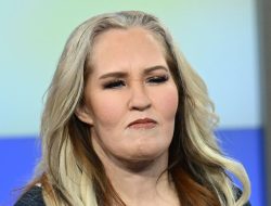 Mama June Shannon Rushed to Hospital After Psychic Warns of Possible Heart Attack Mama June Shannon Rushed to Hospital After Psychic Warns of Possible Heart Attack