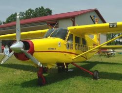 Youngsters Explore Aviation at EAA AirVenture’s Youth Hub