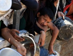 Israeli strikes and hunger kill over 70 Palestinians in Gaza Israeli strikes and hunger kill over 70 Palestinians in Gaza