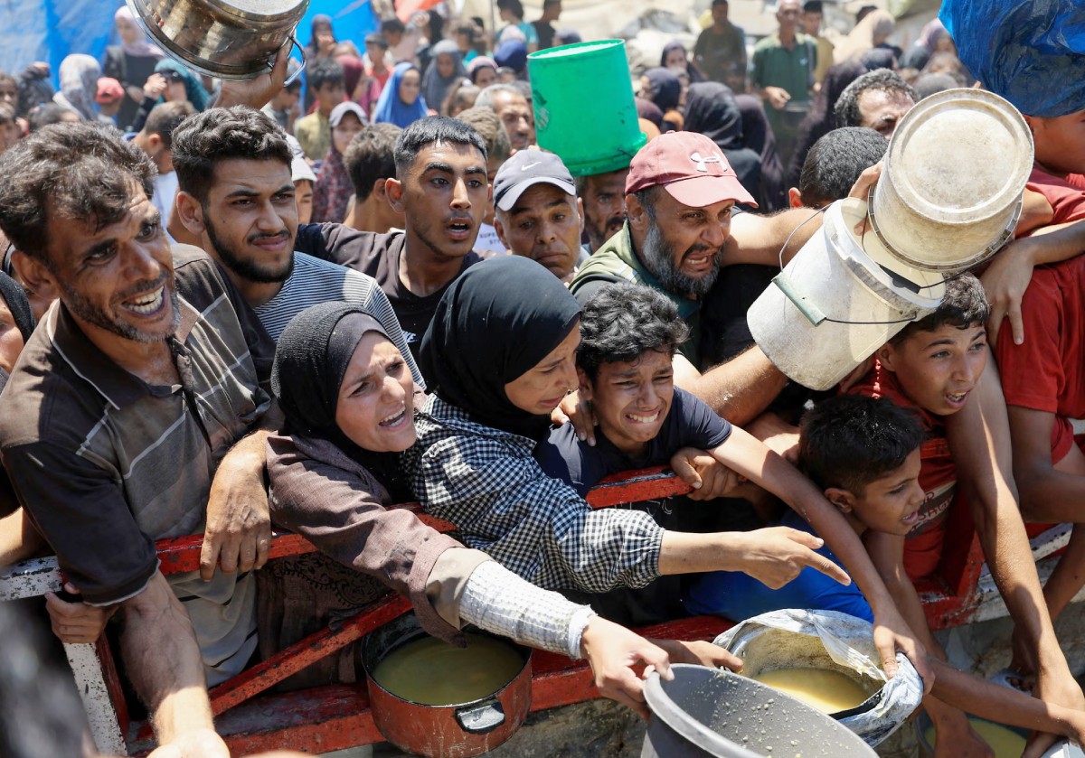 Palestina Lapar, Israel Melempar Batu dengan Tangan Tersembunyi