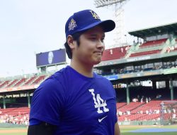 Dodgers vs. Red Sox Game 2 Chat