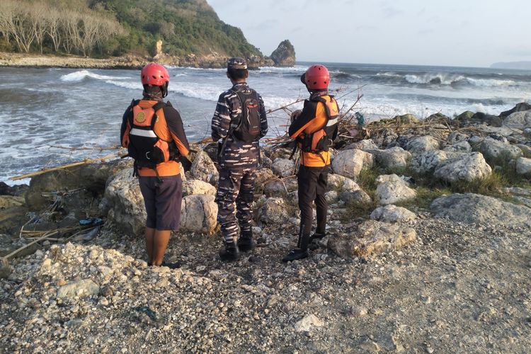 Diduga Jatuh dari Kapal, Nelayan Jember Hilang di Perairan Puger