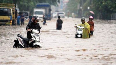 Jakarta Diserbu Banjir dan Rob, 102 RT Masih Terendam