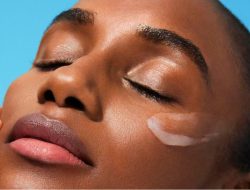 5 Sunscreen Application Mistakes to Avoid 5 Sunscreen Application Mistakes to Avoid