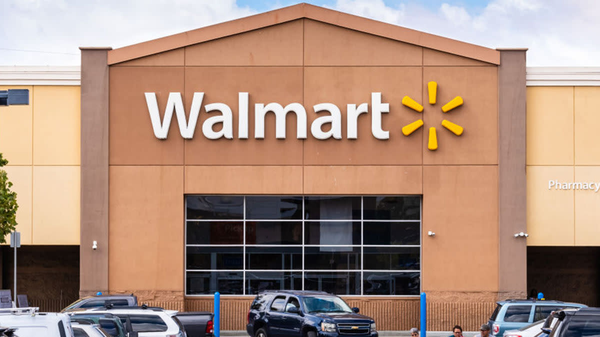 Walmart’s 0 Grill Offers 38% Off, Shoppers Rave About Spacious Cooking Area