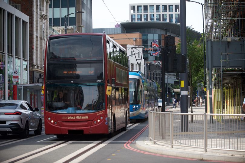 New Bus Lanes Spark 10,000 Driver Reactions in Birmingham’s Heart