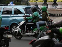 Kemenhub Masih Kaji Tuntutan Driver Ojol soal Potongan Tarif 10 Persen Kemenhub Masih Kaji Tuntutan Driver Ojol soal Potongan Tarif 10 Persen