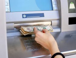 California Leads Nation in Average Hourly Pay, New Data Reveals