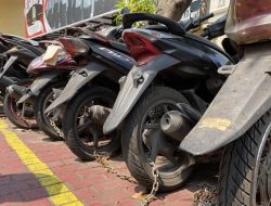 Motor Copot Pelat Nomor, Sigra Jadi Mobil Terlaris 2025