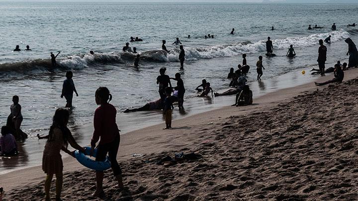 Kunjungan Wisatawan ke Pantai Anyer Menurun Saat Libur Sekolah