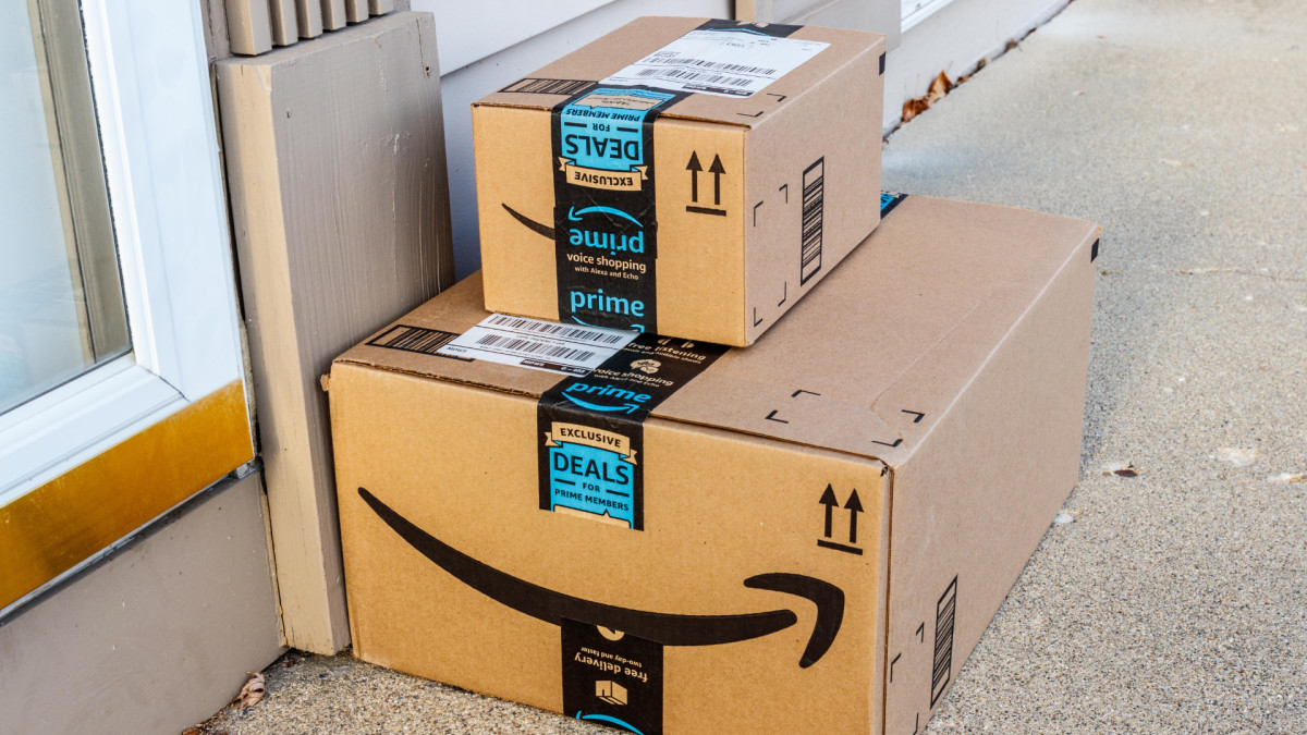 Amazon Sells ,000 Power Station That Charges Fast, Shoppers Say