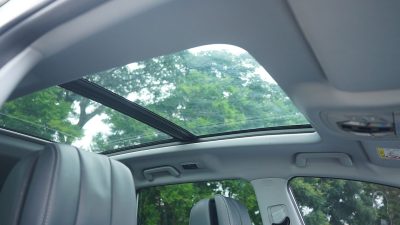Tips Perawatan Sunroof Biar Awet & Lancar, Nih Rahasianya dari Bengkel!