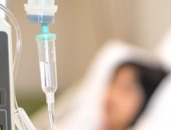 Remaja 18 Tahun Alami Masalah Ginjal Akibat Konsumsi Mi Instan dan Milk Tea Harian