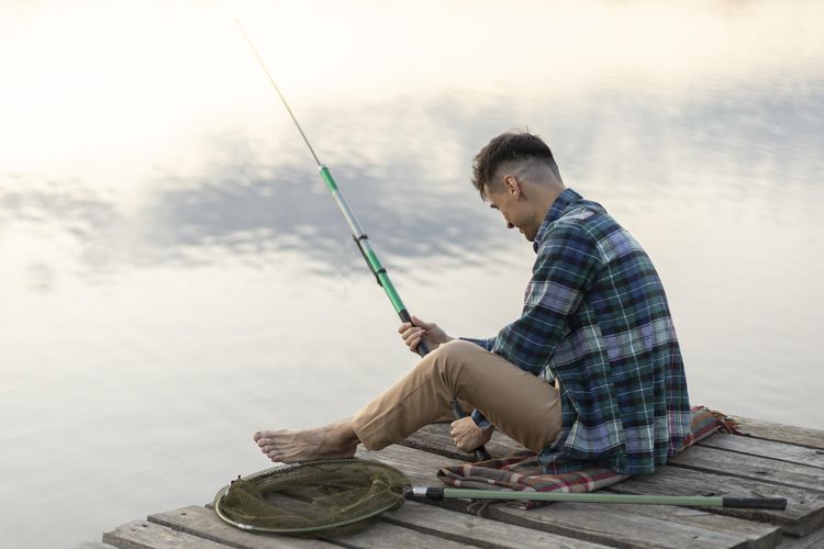 9 Makna Mimpi Mancing Ikan di Sungai dan Kode Alamnya, Tanda Rezeki atau Kehormatan?