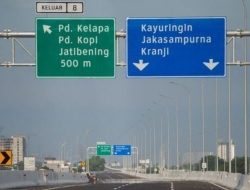 Makna Warna pada Rambu Jalan Tol yang Wajib Diketahui Pengemudi Makna Warna pada Rambu Jalan Tol yang Wajib Diketahui Pengemudi