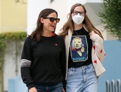 Jennifer Garner Reunites with Daughter After Public Fallout Jennifer Garner Reunites with Daughter After Public Fallout