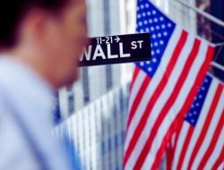 S&P 500 Ends Flat as EU Tariff Fears Linger