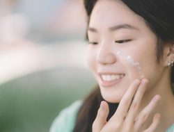 9 Pilihan Sunscreen Aman dan Efektif untuk Ibu Menyusui
