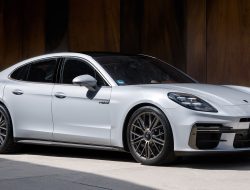 2025 Porsche Panamera GTS and Turbo S Unveiled 2025 Porsche Panamera GTS and Turbo S Unveiled