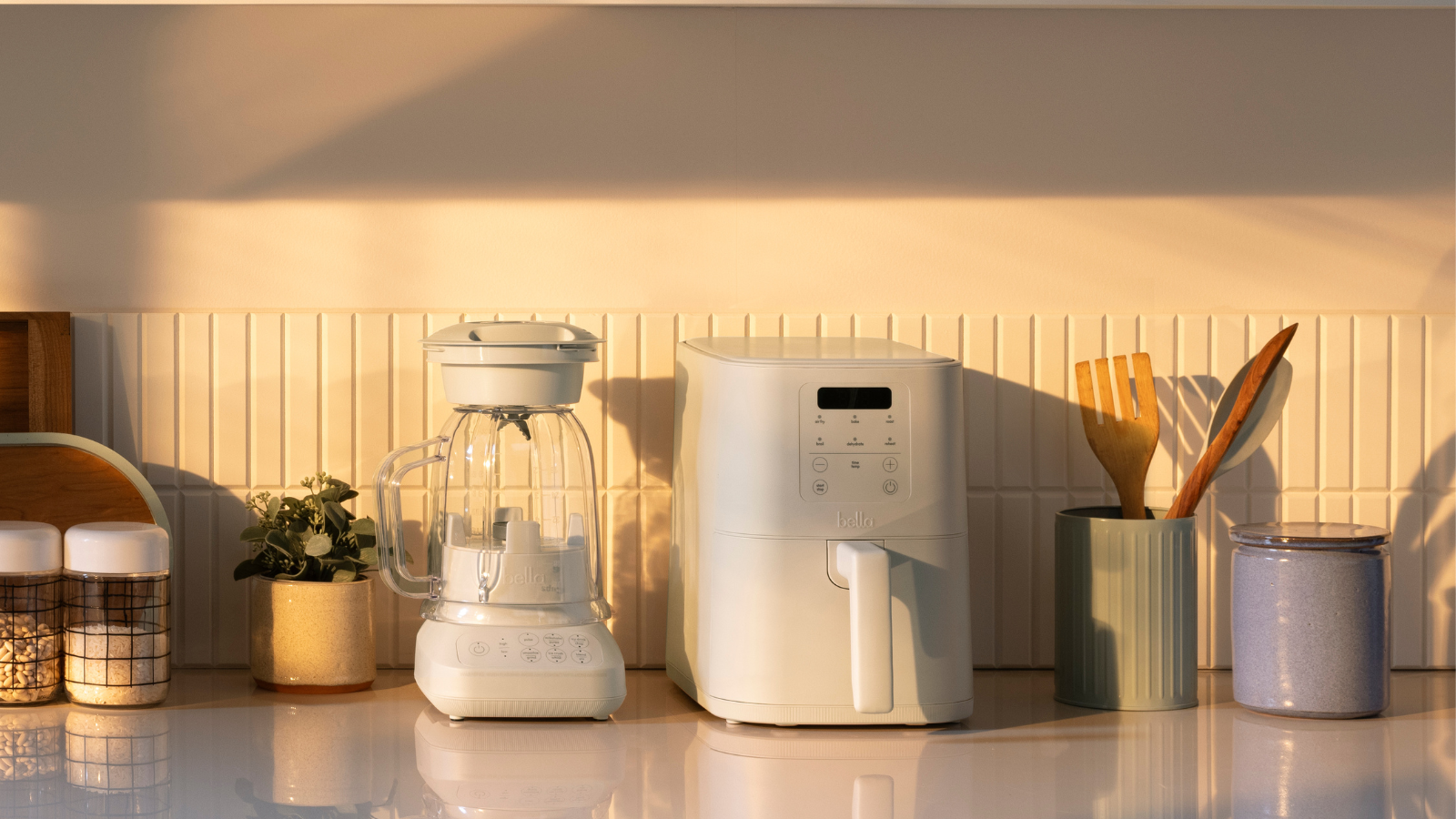 Demi Lovato Swears by This Compact but Mighty Air Fryer