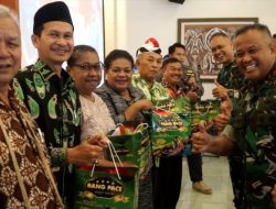 Persit Denintel Kodam Cenderawasih Bantu Remaja Papua Jaga Kesehatan Reproduksi Persit Denintel Kodam Cenderawasih Bantu Remaja Papua Jaga Kesehatan Reproduksi