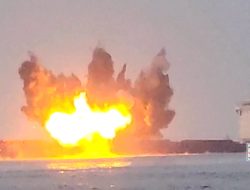 Houthis Sink First Ship in Red Sea Attack This Year Houthis Sink First Ship in Red Sea Attack This Year