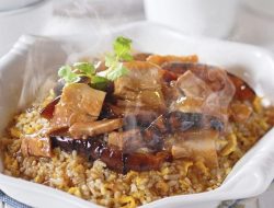 Sensasi Hangat Ronde Semarang, Kuliner Legendaris Surabaya yang Bertahan Puluhan Tahun Sensasi Hangat Ronde Semarang, Kuliner Legendaris Surabaya yang Bertahan Puluhan Tahun