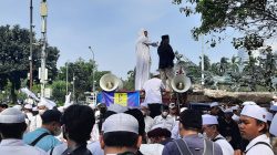 Ratusan Ojol Berdemo di Bundaran Patung Kuda Jakarta dengan Tiga Tuntutan