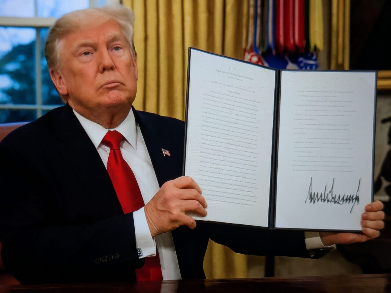 US President to Lift Sanctions on Syria with Executive Order