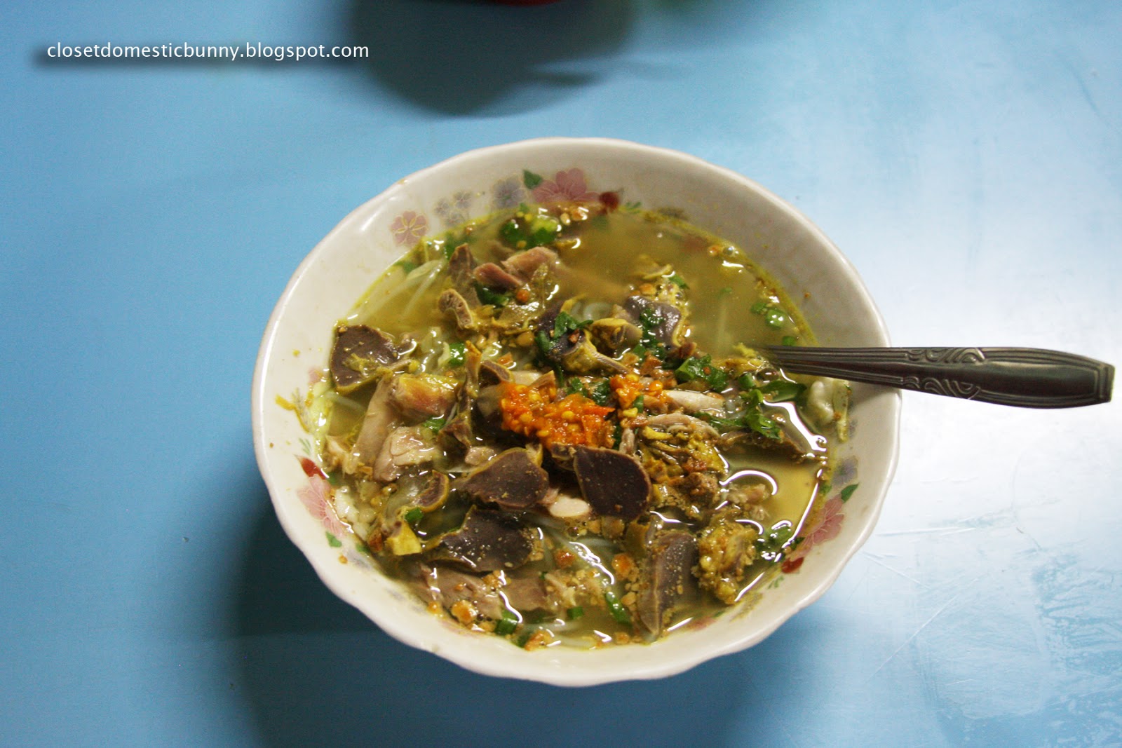 Tradisi Sambut Jemaah Haji KBIHU Lamongan dengan Makan Soto Ayam Bersama