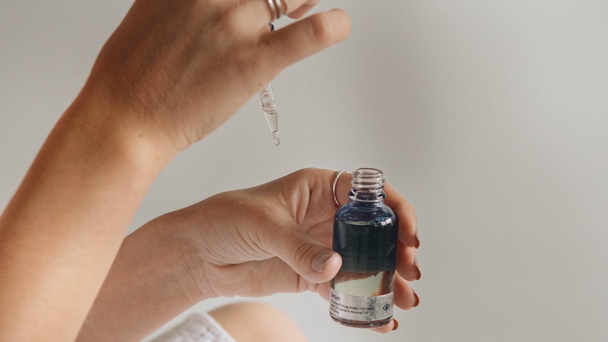 Rahasia Retinol: Manfaat dan Cara Kerja untuk Kulit Cerah dan Halus Tanpa Kerutan