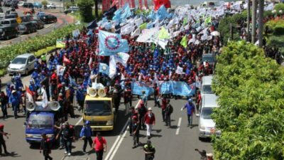 Ratusan Buruh Jatim Siap Demo ke Gubernur, Bawa 6 Tuntutan Utama
