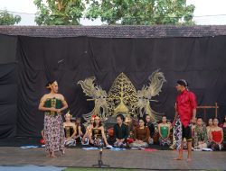 Gen-Z Kebumen Bangkitkan Ketoprak, Tampilkan ‘Jumedhuling Samodra Purba’ di Alun-Alun Gen-Z Kebumen Bangkitkan Ketoprak, Tampilkan ‘Jumedhuling Samodra Purba’ di Alun-Alun