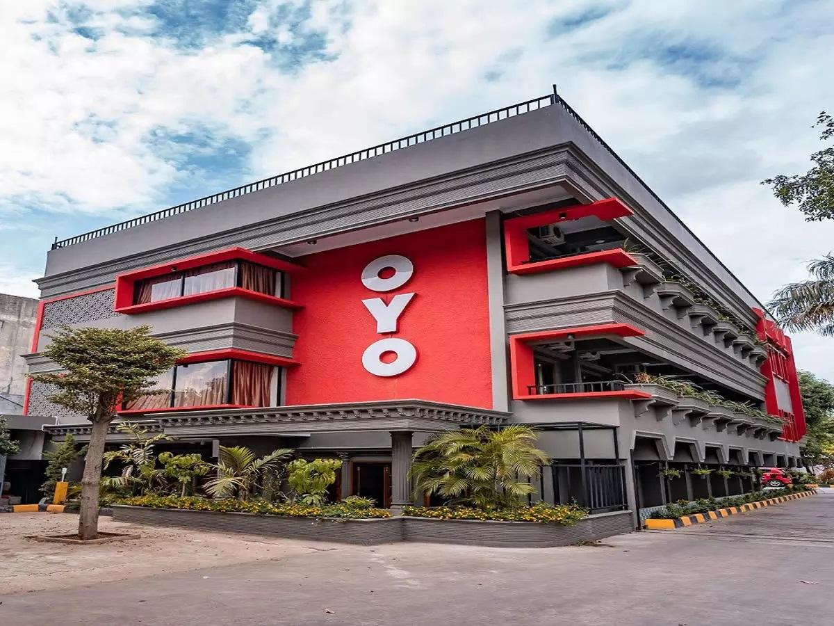 Oyo gives 18,000 tablets to teachers