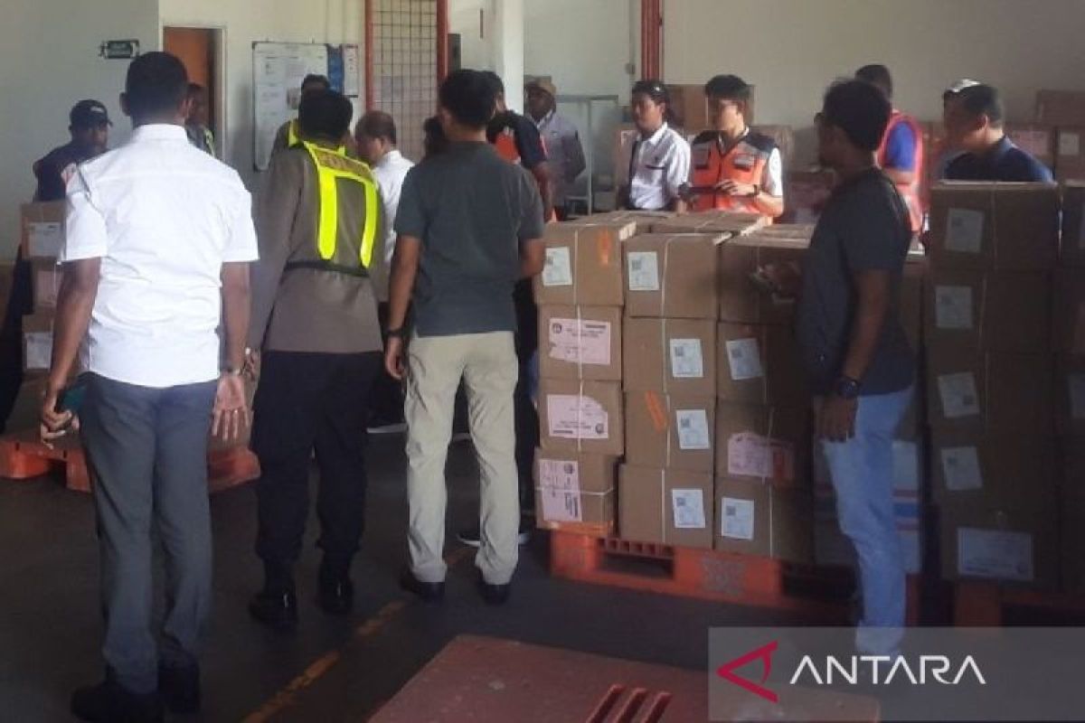 KPU Biak Numfor Percepat Distribusi Logistik PSU Pilgub Papua ke Pulau-Pulau