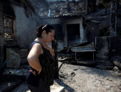 At Least 3 Dead, Thousands Displaced as Southern Europe Burns