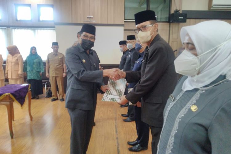 11 Pejabat Eselon 2 Dilantik Walikota Tasikmalaya