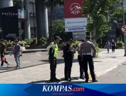 Aksi Tabrak Lari Wanita di Surabaya Berujung Ricuh Aksi Tabrak Lari Wanita di Surabaya Berujung Ricuh