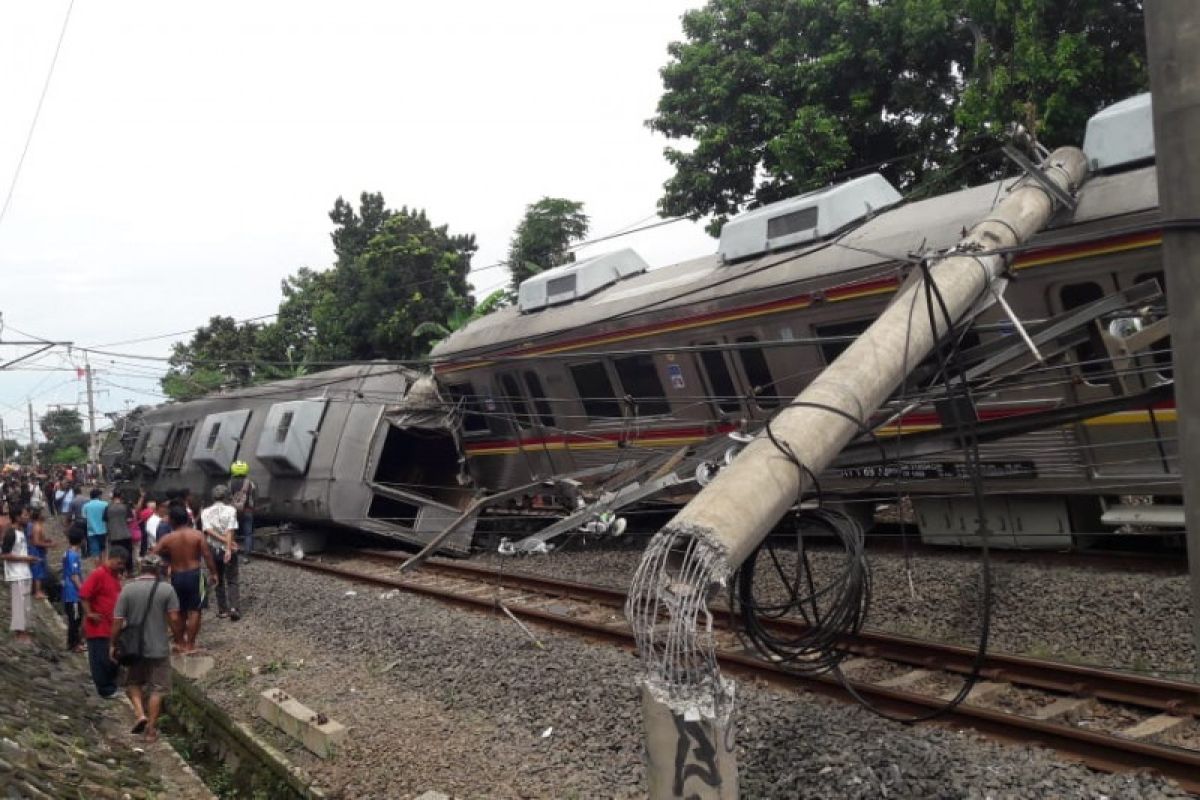 Kereta Anjlok di Jakarta-Kota, PT KCI Minta Maaf
