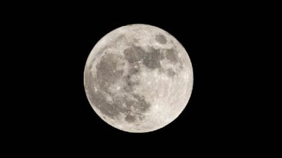 Apakah Bulan Hitam Bisa Terlihat?