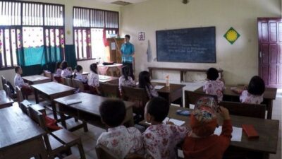 Cara Mengaplikasi Pembelajaran Membangun Pikiran Kritis dan Kreatif Siswa dalam Pengambilan Keputusan
