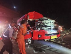 Sopir Travel Tewas di KM 81 Tol Cipularang Diduga Tak Jaga Jarak