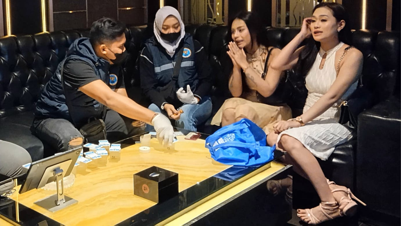35 Orang Ditangkap dalam Razia Narkoba di Karaoke Semarang