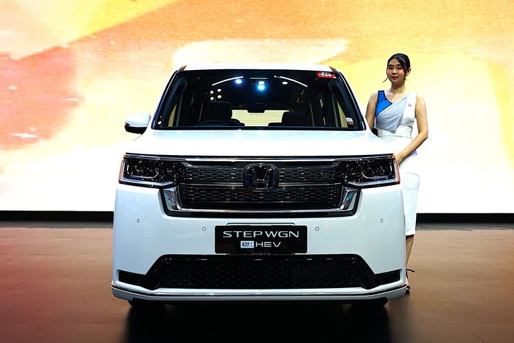 Mengenal Teknologi e:HEV Honda Step WGN yang Menyenangkan Dikendarai