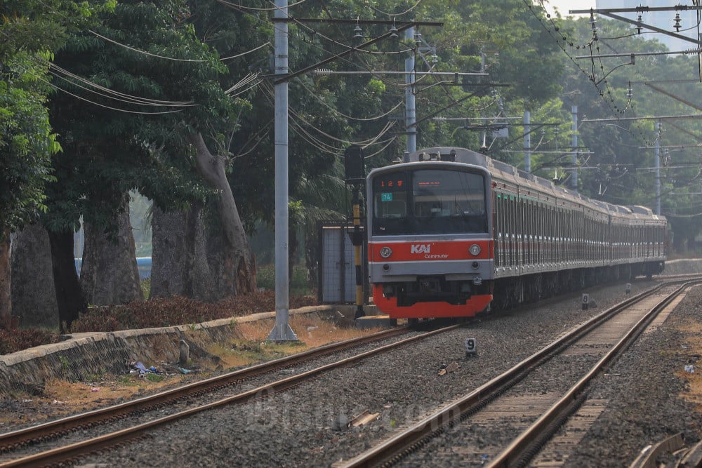 KAI Commuter Minta Maaf Setelah KRL Anjlok di Jakarta-Kota