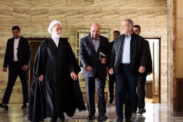 Iran Bangkitkan Dewan Pertahanan Nasional, Siaga Jika Perang dengan Israel Kembali Muncul